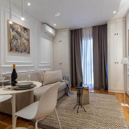 Lux Maison No23 波德戈里察